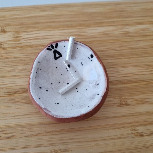 Batons stud earrings mini me silver - Image 3